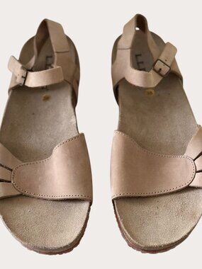 NEW- L.L. Bean Leather Cork Sandals - EU 38 US 7.5 - Beige NWT - Comfort